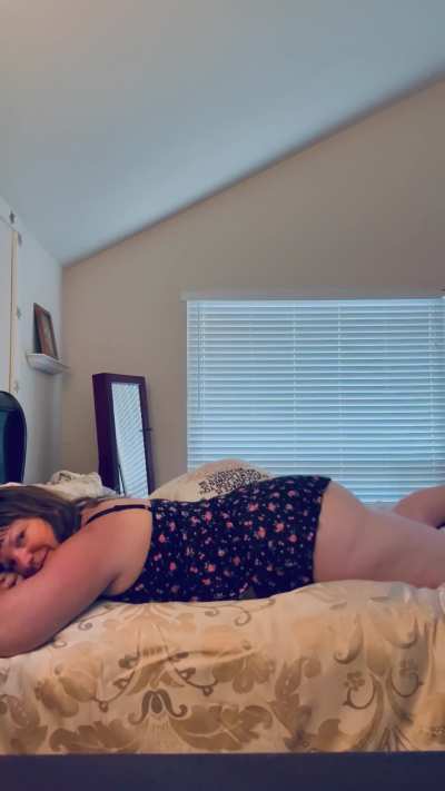 I’ve been curious lately about how it would feel to lay my 210 pound body on top of a younger man while I released fart after fart, wondering if he’d survive 💨 💋