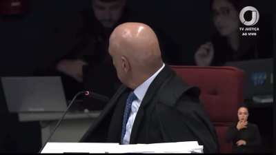 Defesas de Bolsonaro e aliados alegaram que eles não tiveram acesso a documentos das investigações do golpe. Moraes levou prints de todas as vezes que os advogados fizeram login para acessá-los.