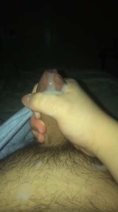 Big load from a below average cock