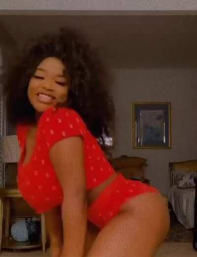 Summerella Twerk Loop 😍