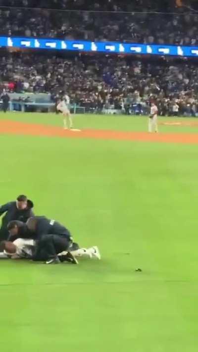 to propose at Dodger Stadium on opening day.