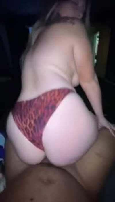 She fucked me how her bf wishes she’d fuck him but he enjoyed the video 😈