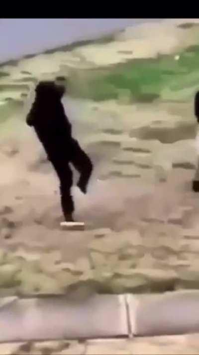 Ausversehen auf emote Taste gekommen