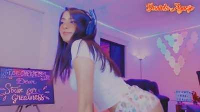 daniela azuaje Twerk