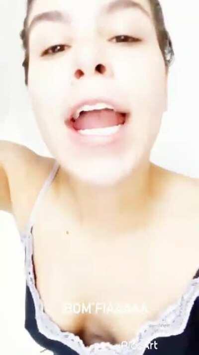 Priscila Evellyn (transparente)