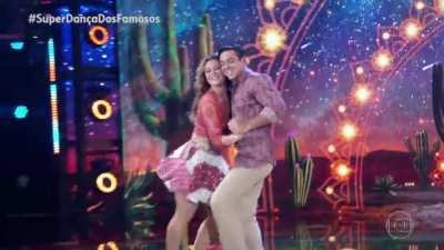 Paolla Oliveira - Forró