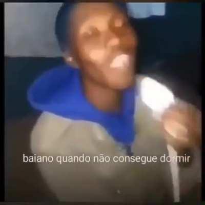 Mucalol descobrindo a eletricidade