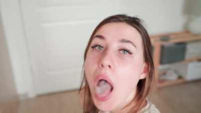 Dickforlily - Busty Fit GF Swallowing Cum