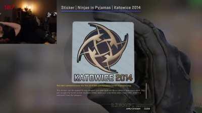 ohnePixel opened $12k capsule and received a $300 sticker