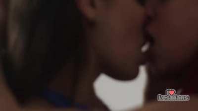 Priscila Buiar & Giul Abreu (Magenta - s02e07)