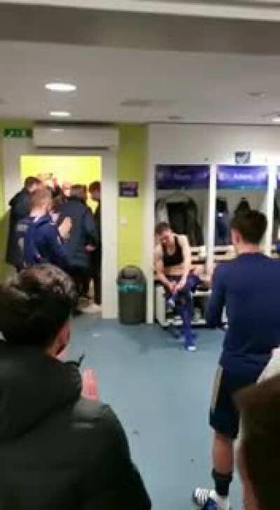 Mourinho congratulating Dinamo Zagreb players in the locker room after tonights defeat.