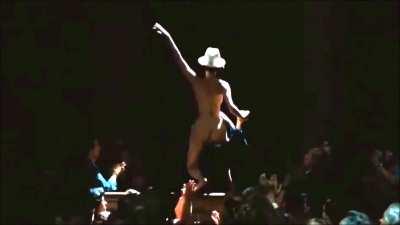 Alessandra Martines' nudity in 