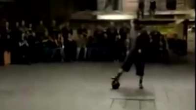 Never forget The day Nike planned to spend the whole day filming an advertisement. But Ronaldinho got there and got it right on the first take and said; “Legends don’t Rehearse” 🪄