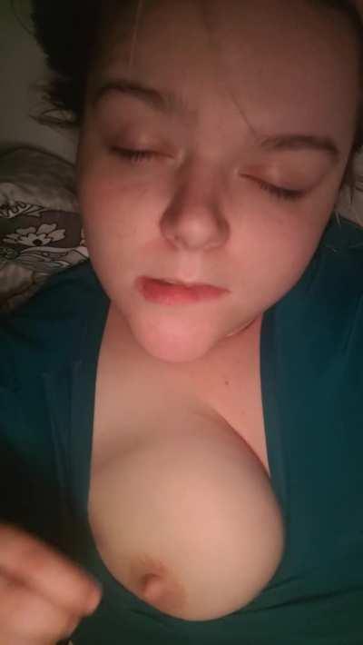 22yo with Hard nips and wet pussy 