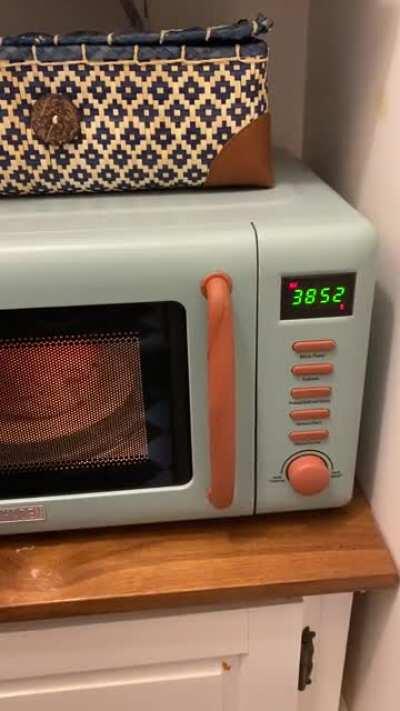 Got my dream microwave. Plugged it and.... it’s possessed.