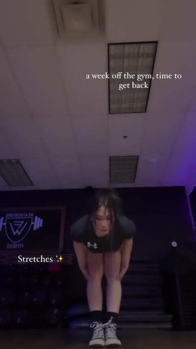 Imagine the view from behind 🥵🤤