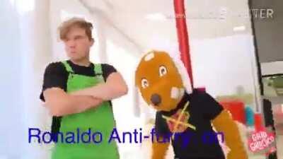 Oque é isso Raposito?!!?! No seu último vídeo vc falou que n queria mais JoJo no reddit... Vc n gosta mais de JoJo?!!???! Isso é um aviso......