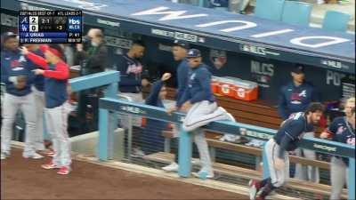 [Highlight] [Highlight] Freddie Freeman crushes the Braves third homer off Urias