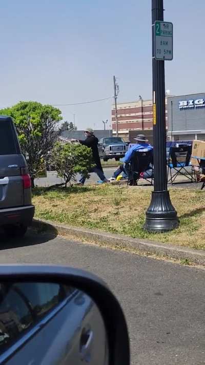 Man pushes elderly anti-Trump protestor down in Newport, OR