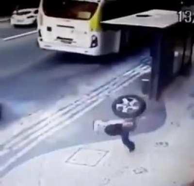 You dodged ahri's q but forget orb's return