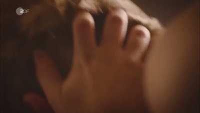 Julia Beautx Sexszene „Gestern waren wir noch Kinder“ Staffel 1 Folge 6