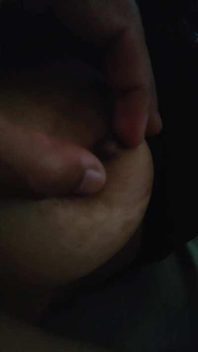 ��?Tits O7t Sunday