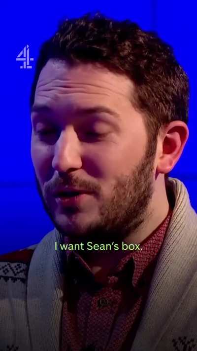 Sean, you can look inside your box…” the most intense game ever 😂
