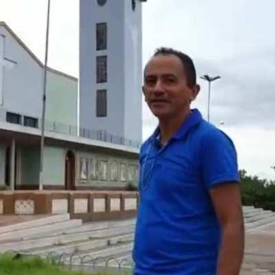 blue pen sigma contando uma piada