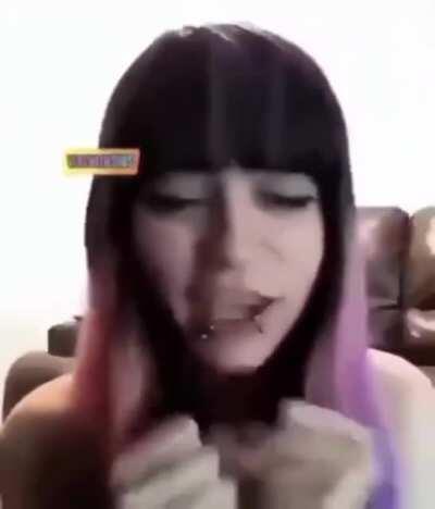 I want to see jeannie and Henry reaction I might more things for the reddit I just want this for the memes