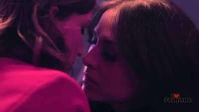 Zuria Vega & Paulette Hernández (The Five Juanas - s01e15 - Scene #1)