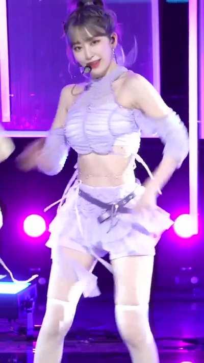 Sakura - Le Sserafim