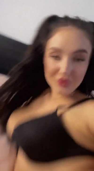 Let me bring my pretty ass closer so you can see me twerk