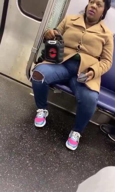 Some lady on the train listening to bladee out loud
