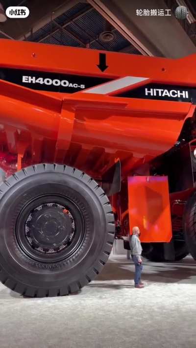 Hitachi EH4000 heavy duty mining dump truck