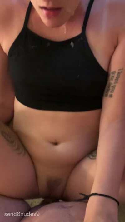 Cum dripping down my face while I get fucked makes for a happy cumslut