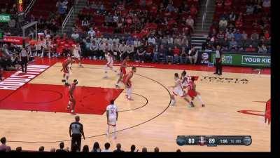 [Highlight] Danuel House Jr with the offensive rebound the assist to KJ Martin Jr for the and-one layup