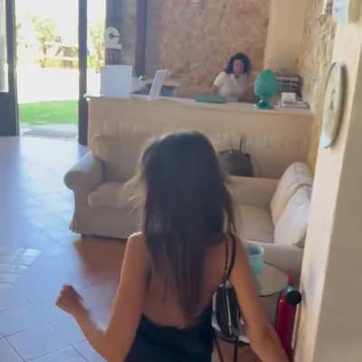 'Chic-a-leeeek' - IG October 2025