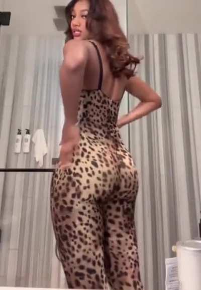 Angel Reese Body 💓 