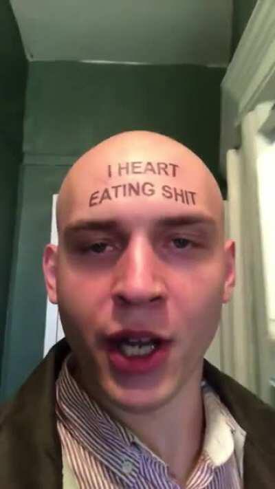 And they say that yoi can't be racist towards a white person... Smh