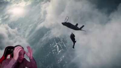 Popular Russian youtuber (WARning! Schemov) starts crying when a rendezook is shown in the trailer of Battlefield 2042