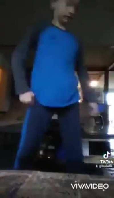 Average Friday Night Funkin' fan 2