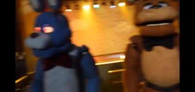 The way Chica gets excited over seeing her cupcake is so cute!!!