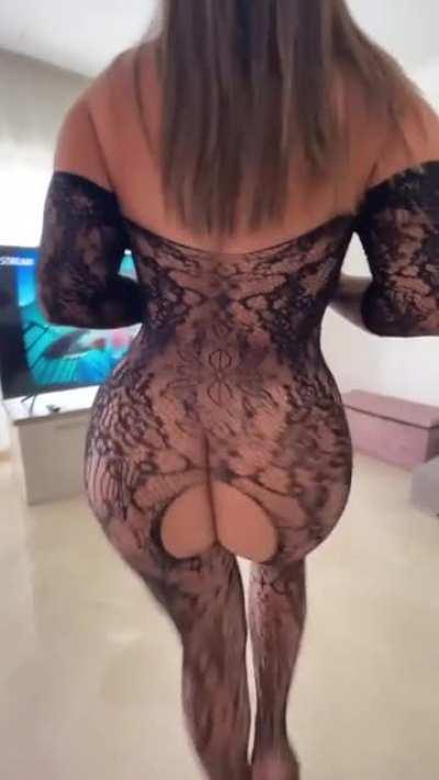 Mommy need some big dick in her ass to make her happy f42