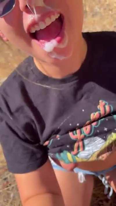 I’ve been told I’m a good friend to hike with 🤤