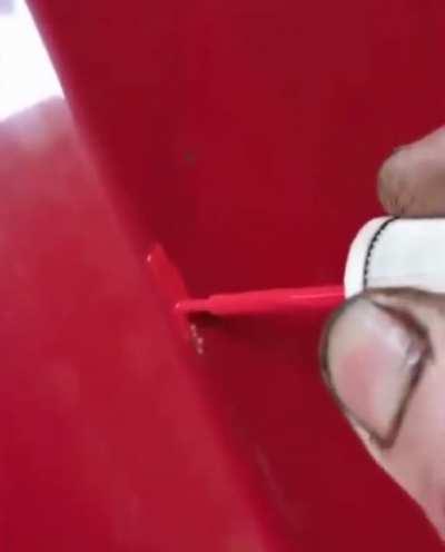 How to coveer up a scratch on your car