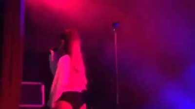 love seeing her walk away 🍑😏