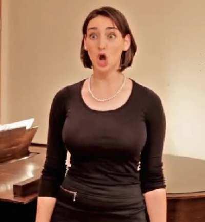 I hope we get to see those fat pregnant mommy milkers jiggle like this