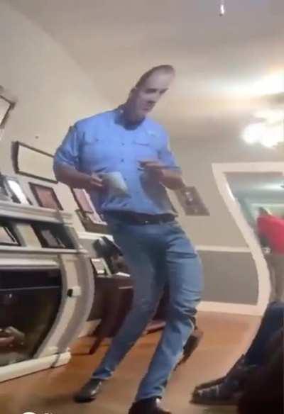 This effect gets everyone in party mode.