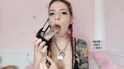 i wish i had a gag reflex like this