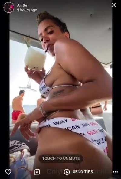 Anitta (sem comentários)